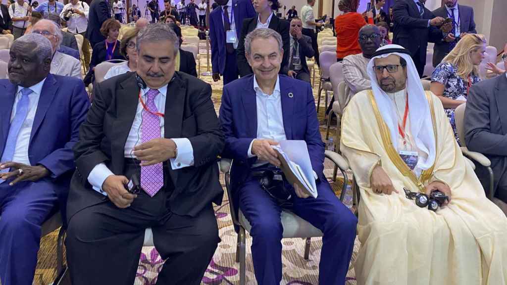 El expresidente del gobierno español, José Rodríguez Zapatero, durante su participación este viernes con motivo de su asistencia a un foro de diálogo de religiones en la ciudad norteña de Marruecos, Tánger.