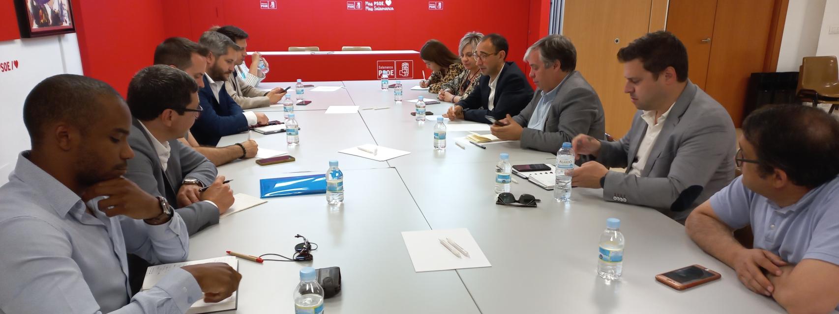 El PSOE y los socialistas de Guarda, en la reunión de Salamanca