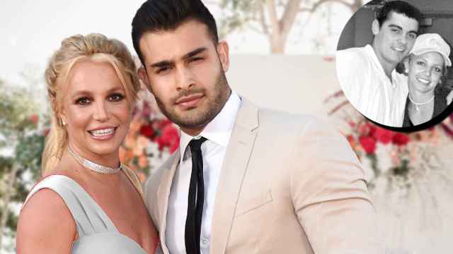 Britney Spears y Sam Asghari se han dado el 'sí, quiero', con la inesperada interrupción de Jason Alexander, primer marido de ella.