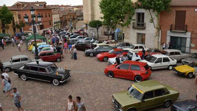 Imagen de la IX Concentración de coches clásicos en Cigales.