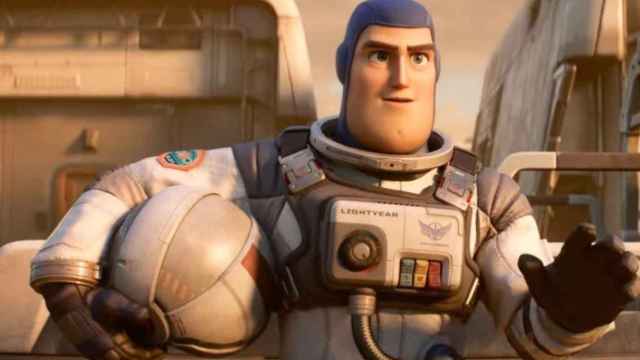 'Lightyear' es una clásica aventura espacial que sabe a poco para ser el regreso de Pixar a los cines.