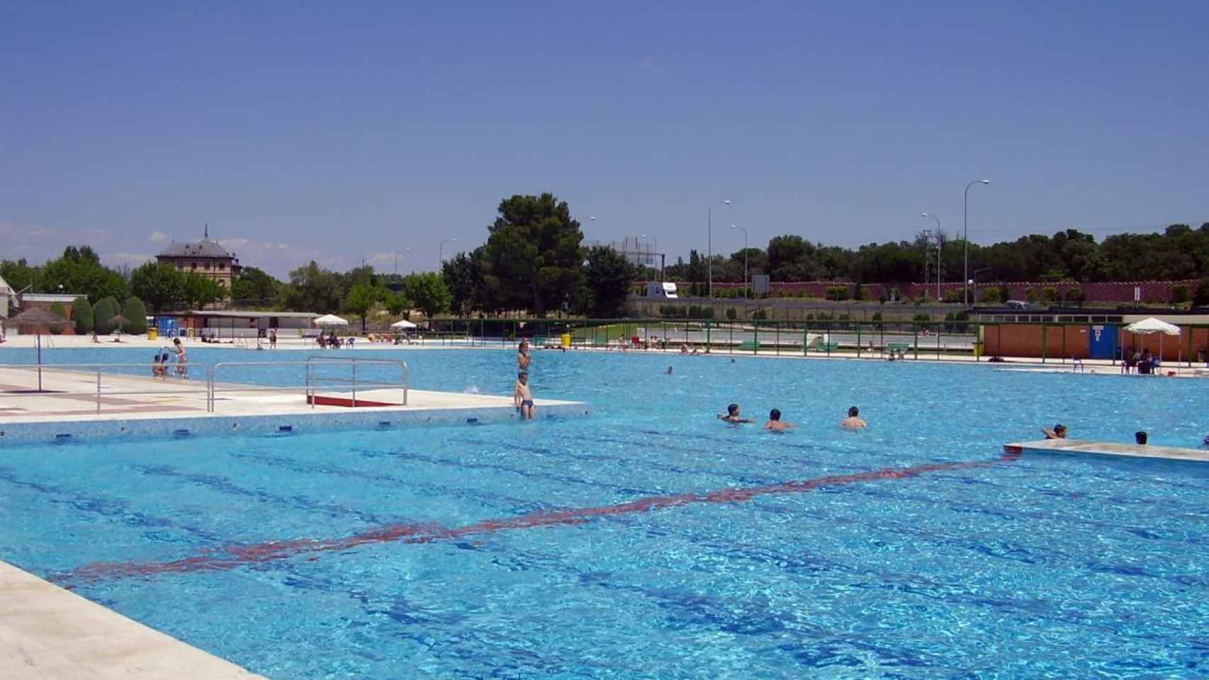 Jarra alarma Memorizar Las cinco mejores piscinas municipales de Madrid para este verano: cuánto  cuestan y dónde están