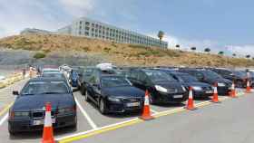 Aparcamiento para coches en Ceuta, en una zona preparada para la OPE de este año.