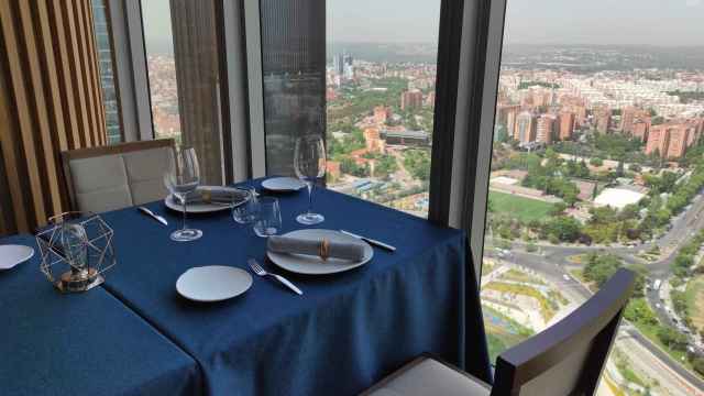 Vista desde el restaurante Élkar, planta 33 de Torre Emperador .