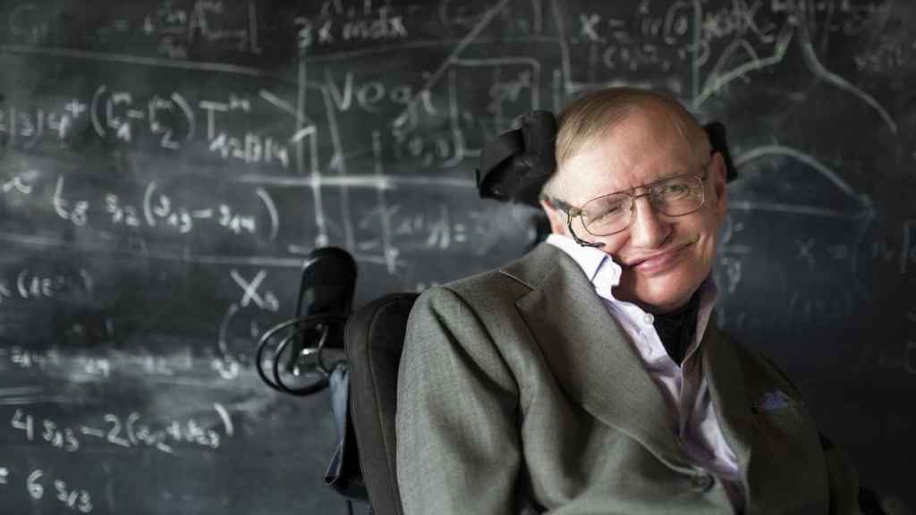 El físico Stephen Hawking padecía esclerosis lateral amiotrófica.