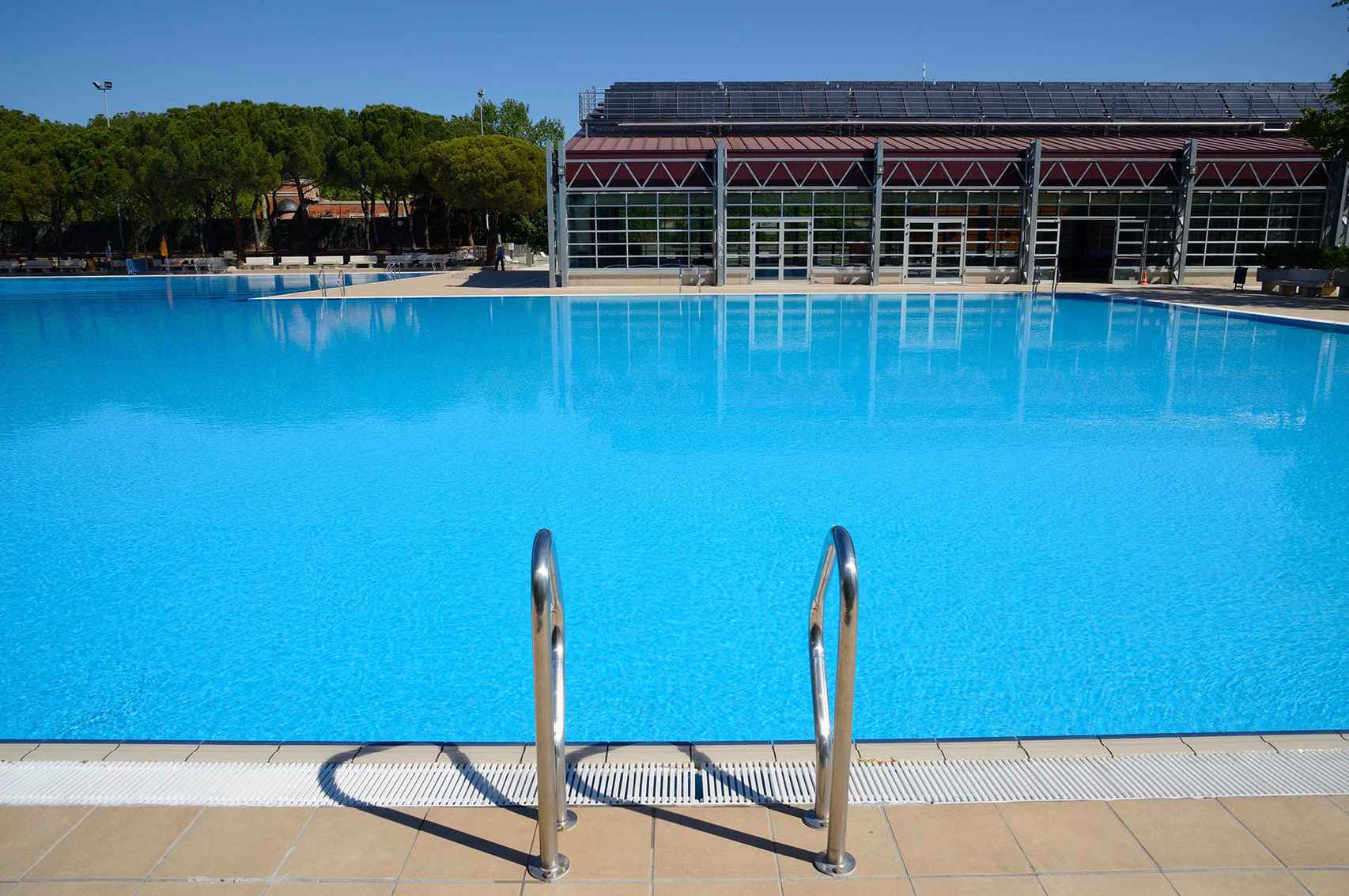 Una de las piscinas municipales de verano en Madrid