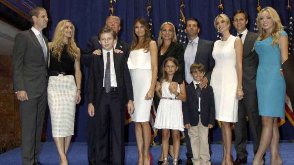 Donald Trump con su familia.