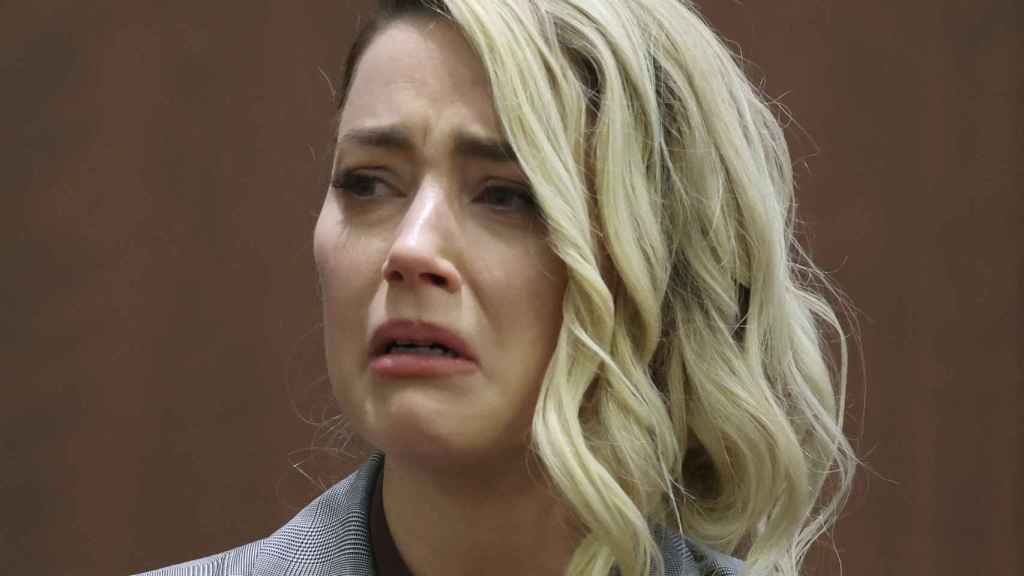 Amber Heard llena de lágrimas en el juicio contra Johnny Depp.