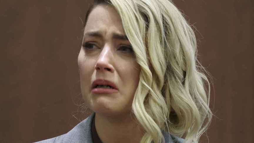 Amber Heard llena de lágrimas en el juicio contra Johnny Depp.