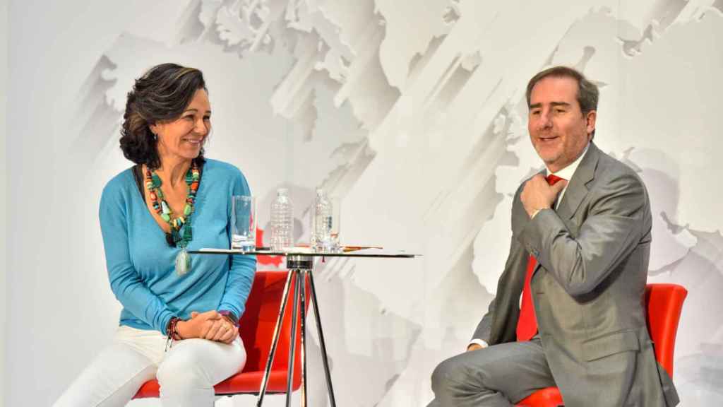 Ana Botín, presidenta de Santander, junto a Héctor Grisi, nuevo consejero delegado.