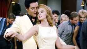 Elvis Presley y Ann-Margret (con mucha química) en 'Viva Las Vegas'. Imagen: MGM