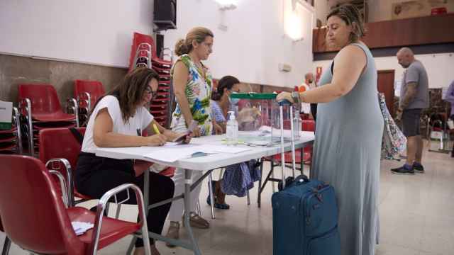 Ciudadanos andaluces votando este 19-J.