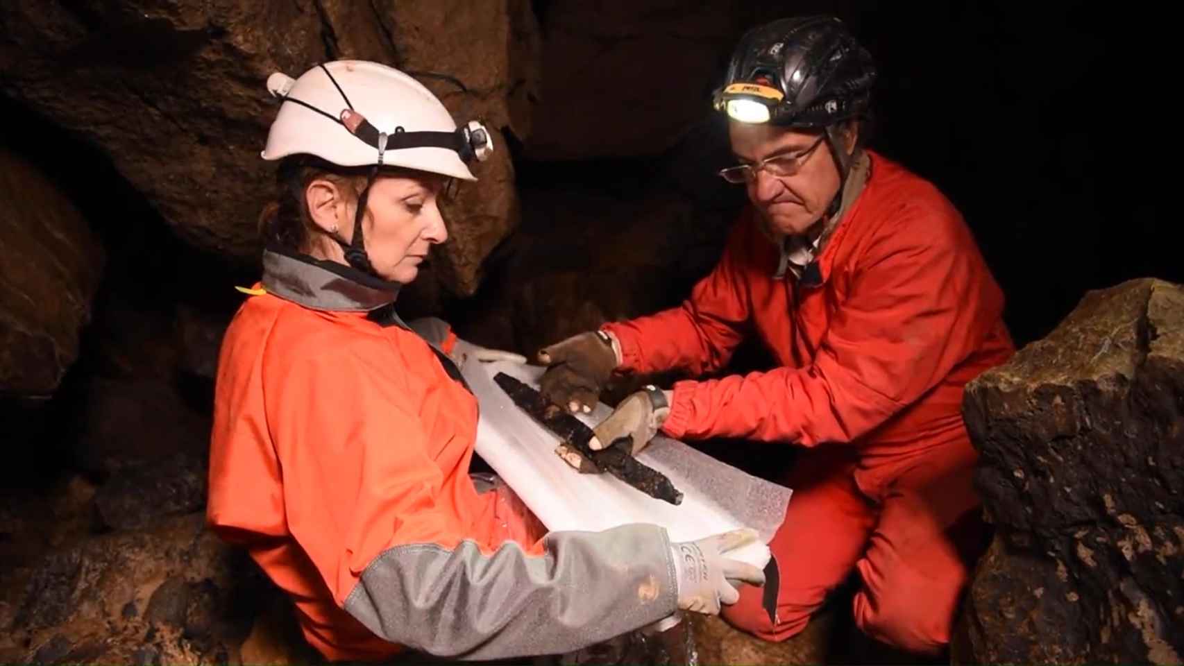 Descubren un conjunto funerario visigodo en la cueva de La Garma