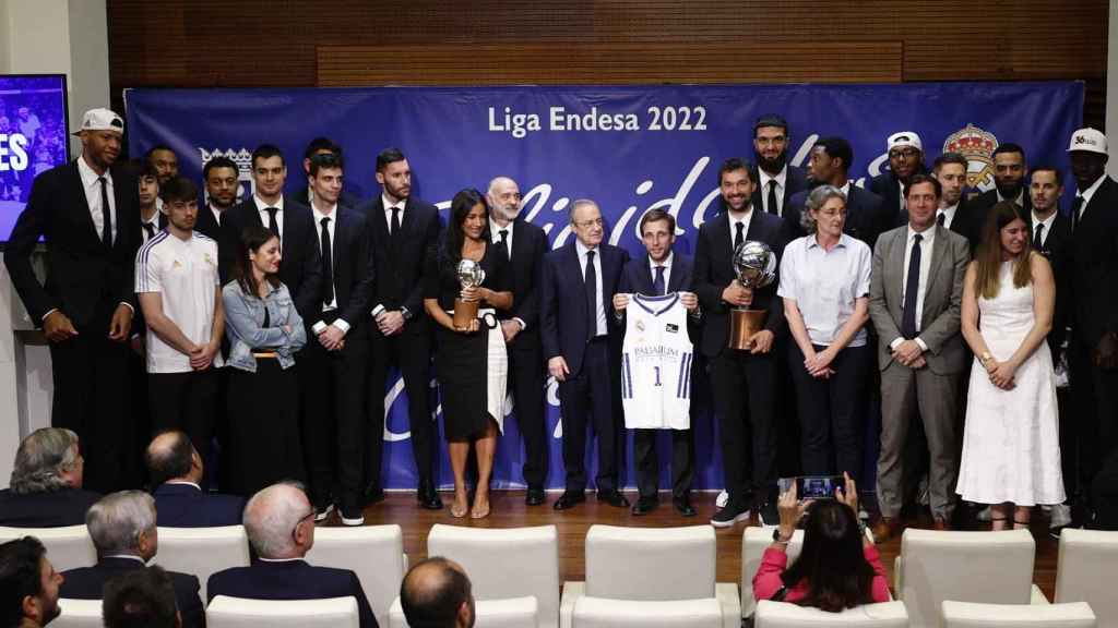 Almeida recibe al Real Madrid como campeón de la Liga Endesa 2021/2022