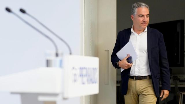 El coordinador general del PP, Elías Bendodo, esta mañana tras el Comité de Dirección del PP.