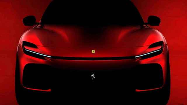 El primer SUV de Ferrari, el Purosangre, llegará este septiembre y con un motor  V12.
