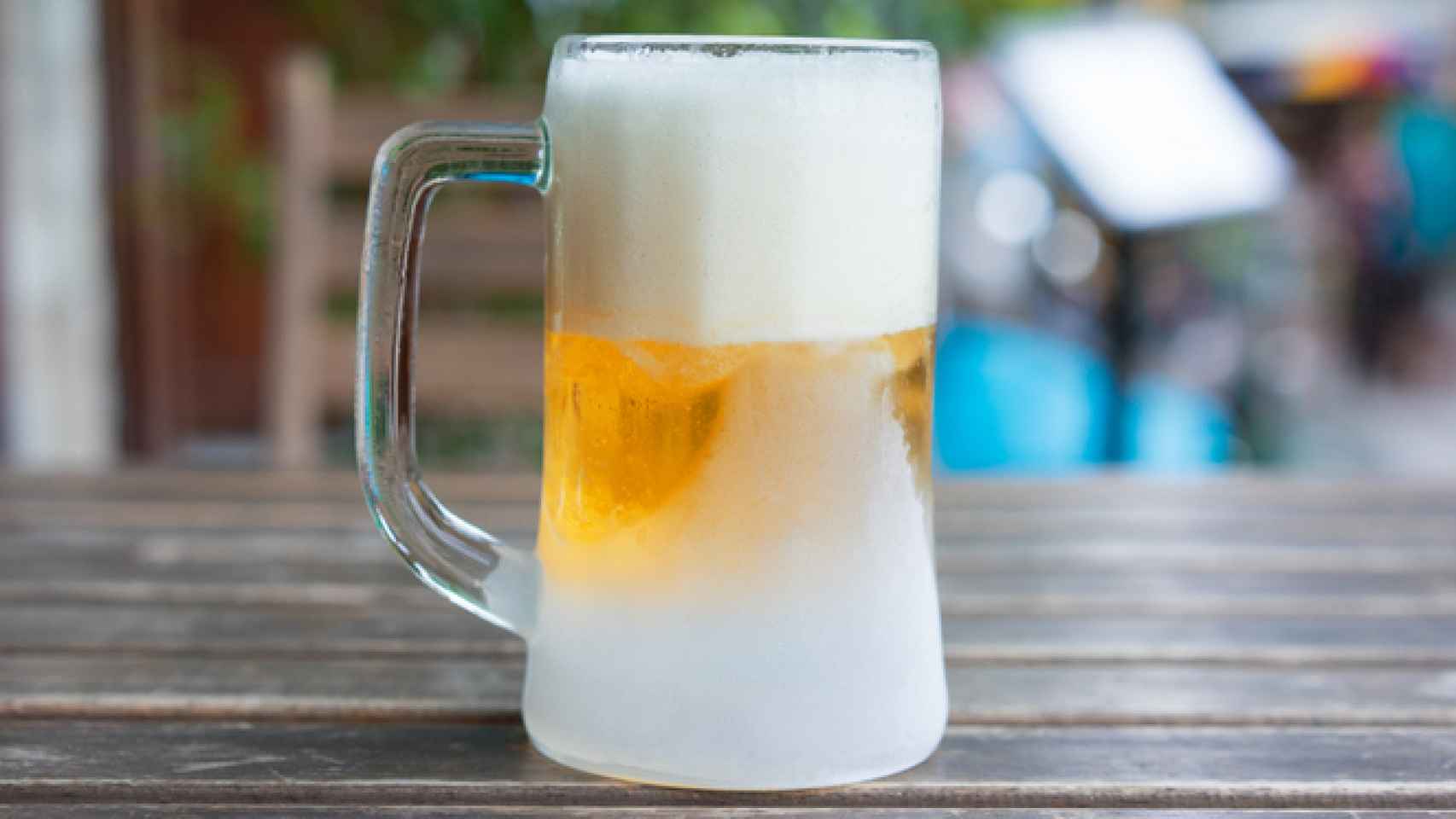 Elucidación diapositiva apodo Por qué no se debe tomar la cerveza en copas o jarras heladas