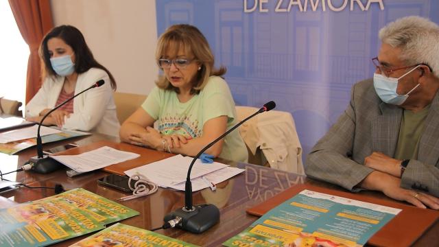 Presentación de los campamentos de verano y talleres para personas con discapacidad en los barrios