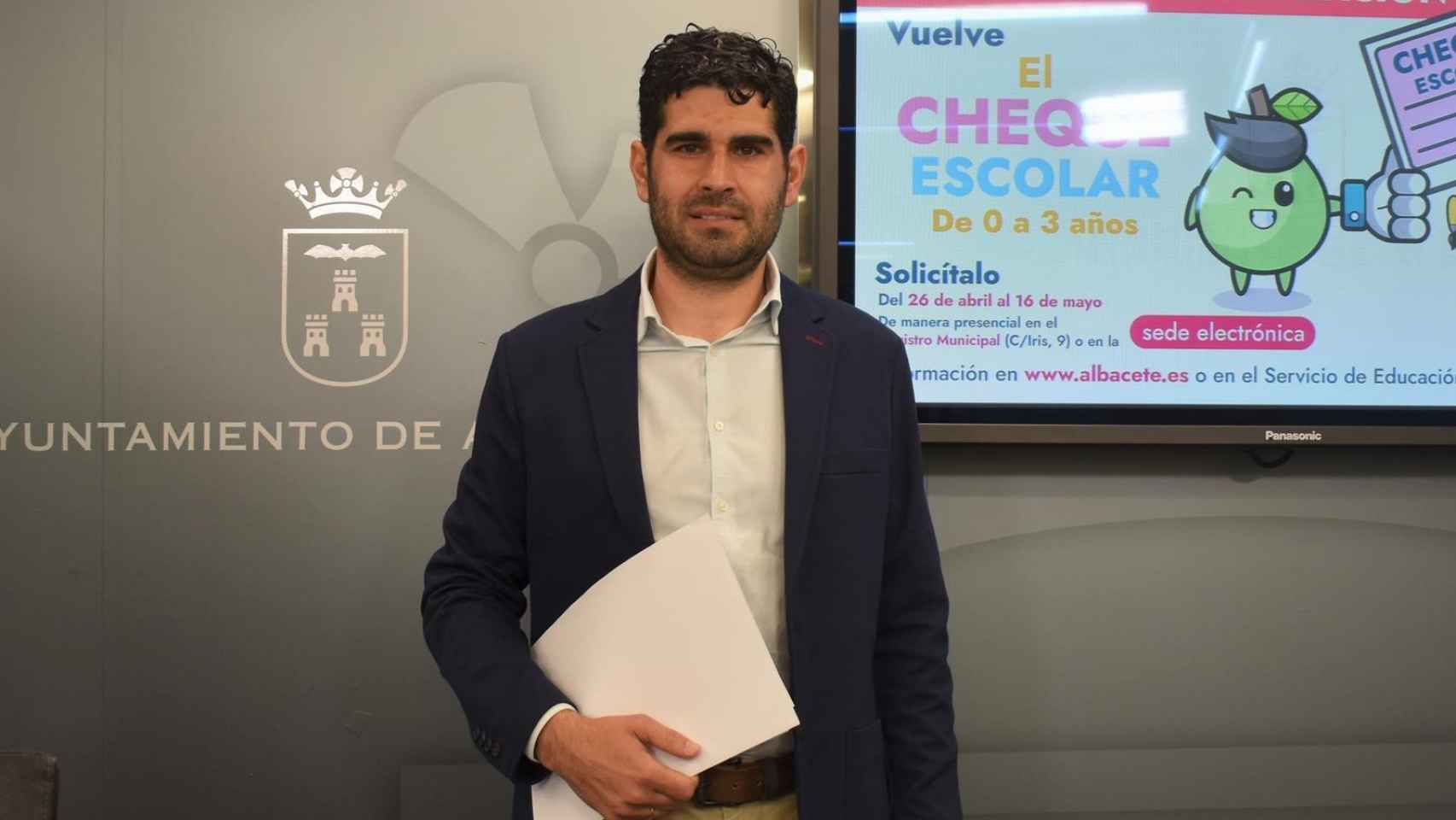 Carlos González, concejal de Educación en Albacete. Foto: Ayuntamiento de Albacete.