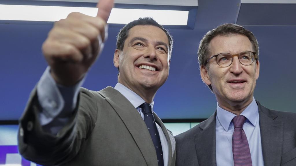 Juanma Moreno junto a Alberto Núñez Feijóo.
