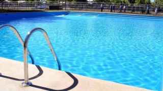 Siete personas, cuatro de ellas menores, intoxicadas por cloro en una piscina de Toledo