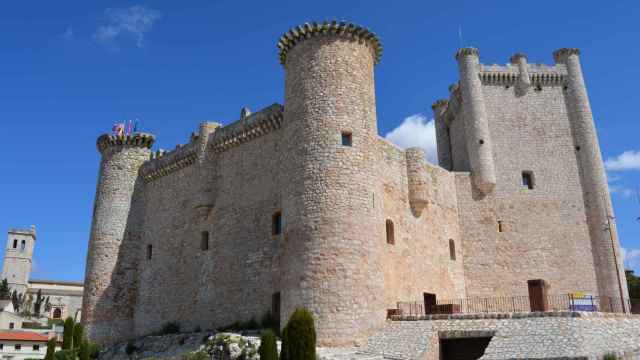 El pueblo español con el castillo más bonito de todos