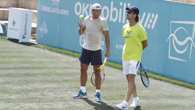 Carlos Moyá y Rafa Nadal entrenando en Mallorca