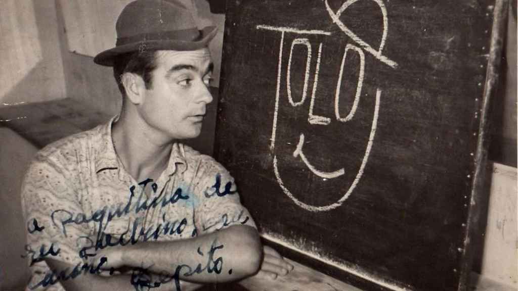 José Arqués, 'Tolo', el autor de la letra de 'La manta al coll', en 1954.