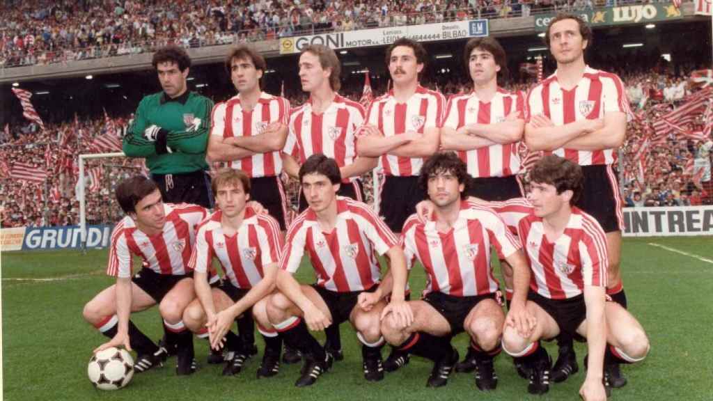 Once titular del Athletic victorioso en la Liga 83-84.