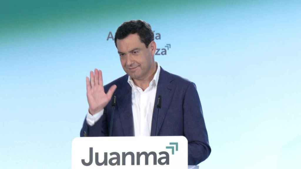 Juanma Moreno, en la primera Junta Directiva como presidente electo.