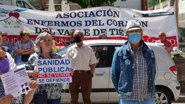 Protesta de vecinos del Valle del Tiétar para exigir mejoras en la sanidad de la comarca