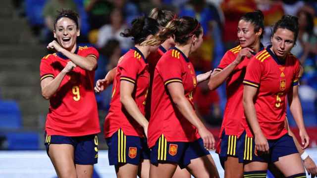 La selección española de fútbol femenino celebra un gol ante Australia