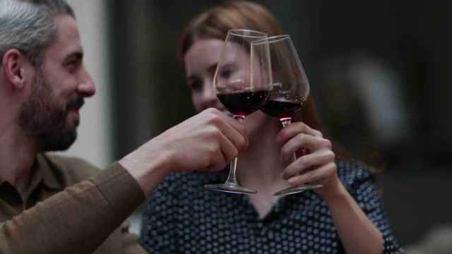 Ir de rutita vinícola con tu pareja es una de esas cosas que fortalecen una relación.