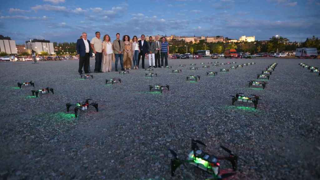 Espectacular noche de drones en Toledo por el 40 aniversario del Estatuto de Castilla-La Mancha
