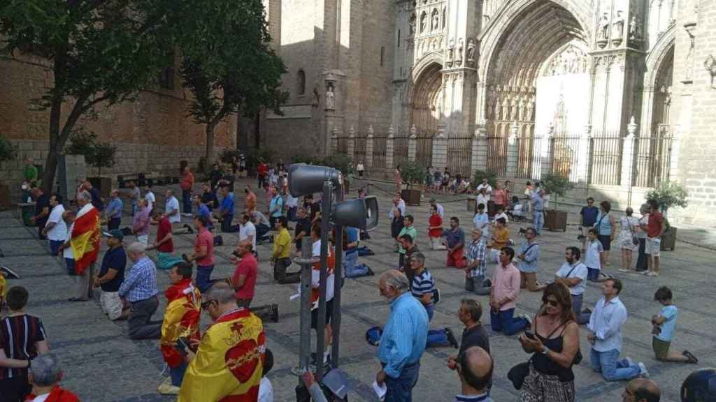 Primer rosario de hombres en Toledo