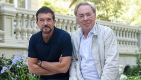 El actor Antonio Banderas y el compositor Andrew Lloyd Webber, este lunes en el Hotel Ritz de Madrid. Foto: Gustavo Valiente / Europa Press