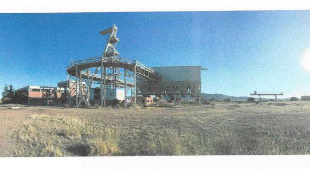 Vista general de Pozo María, una de las minas que alberga el material vendido.