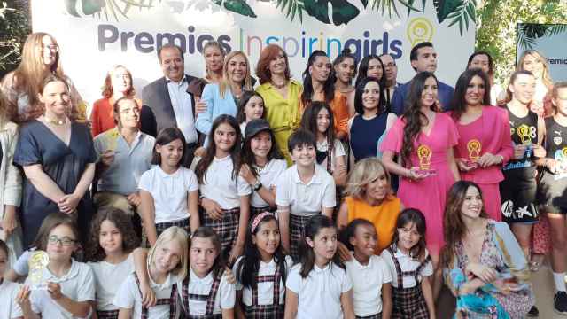 Representantes de empresas y medios de comunicación en la IV edición de los Premios Inspiring Girls en el Jardín Botánico de Madrid.