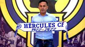El que fuera uno de los jugadores con más partidos del Hércules, Paco Peña, asume ahora la secretaría técnica.