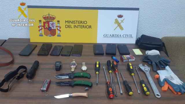 La Guardia Civil detiene a tres personas en León por el hurto en una gasolinera en Asturias