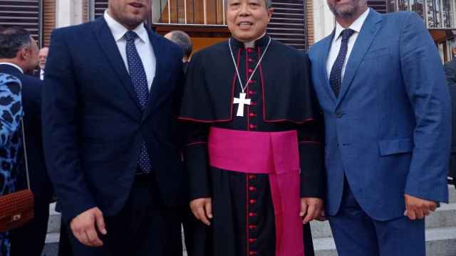 El acalde de Ciudad Rodrigo acude a la recepción en la sede de la Nunciatura Apostólica