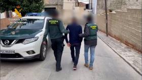 Un apuñalamiento en Guadalajara permite desmantelar una red dedicada al tráfico ilícito de vehículos en Europa. Fotos facilitadas por la Guardia Civil