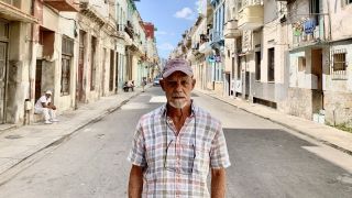 El Escritor Que Revolucionó Cuba Con Su 'Trilogía Sucia': 