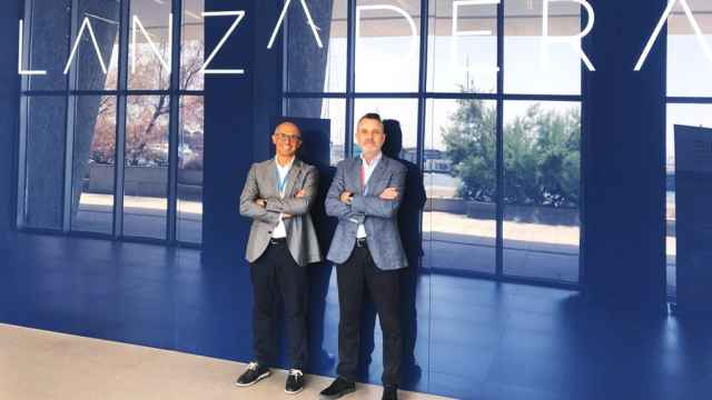 Isaac Hernandez, Country Manager de Google Cloud, y Javier Jiménez, director general de Lanzadera, en la sede de la aceleradora en Valencia.
