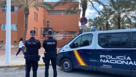 Agentes de la Policía Nacional en Elche, en imagen de archivo.