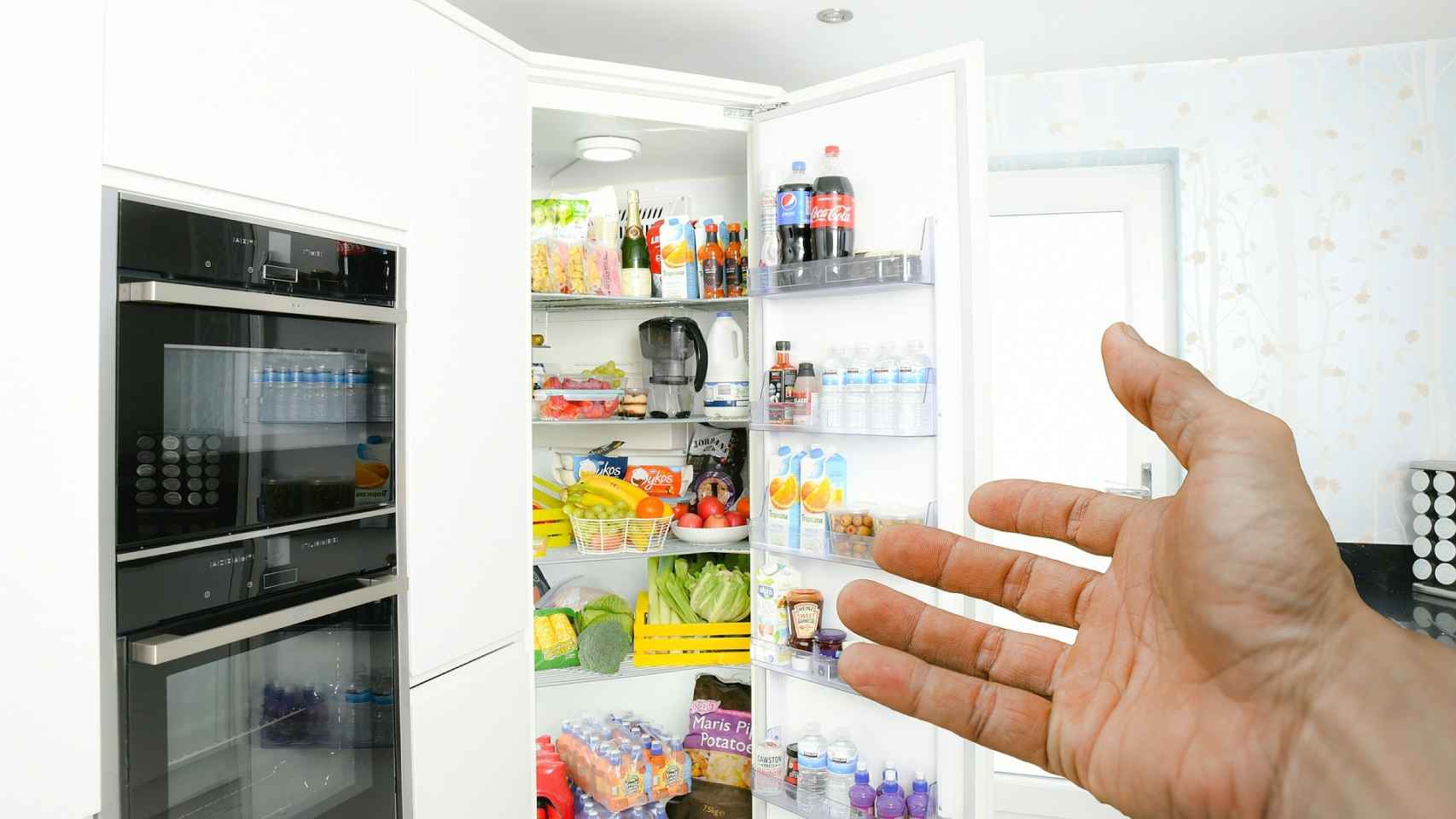 Qué pasa si me voy de vacaciones y dejo el frigorífico encendido?