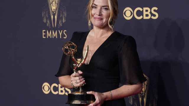 Kate Winslet en los premios Emmy 2021.