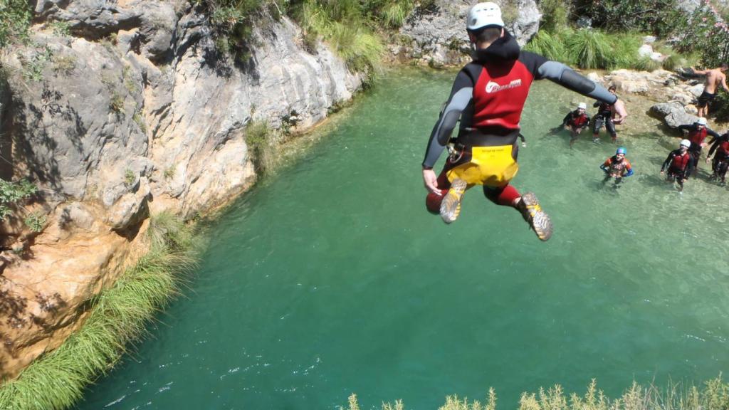 Un salto de fe a la diversión.