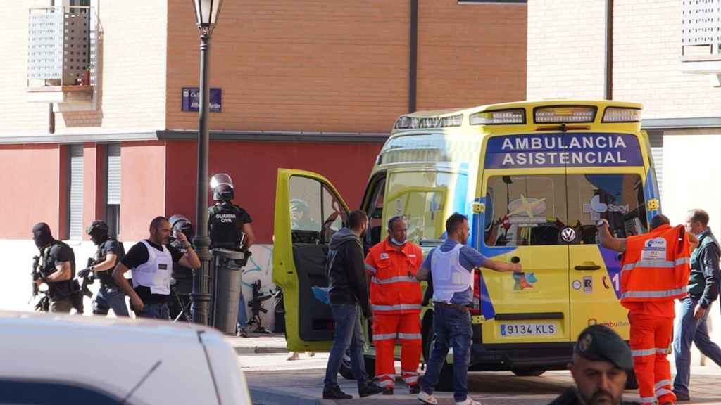 Ambulancia en Santovenia tras el tiroteo