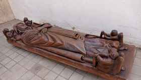 La enigmática pieza funeraria al amor juvenil de Alfonso X, doña Mayor Guillén de Guzmán, ya tiene su réplica en Alcocer